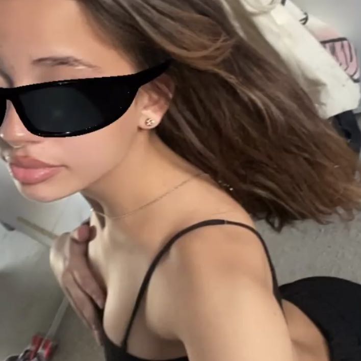 t<3