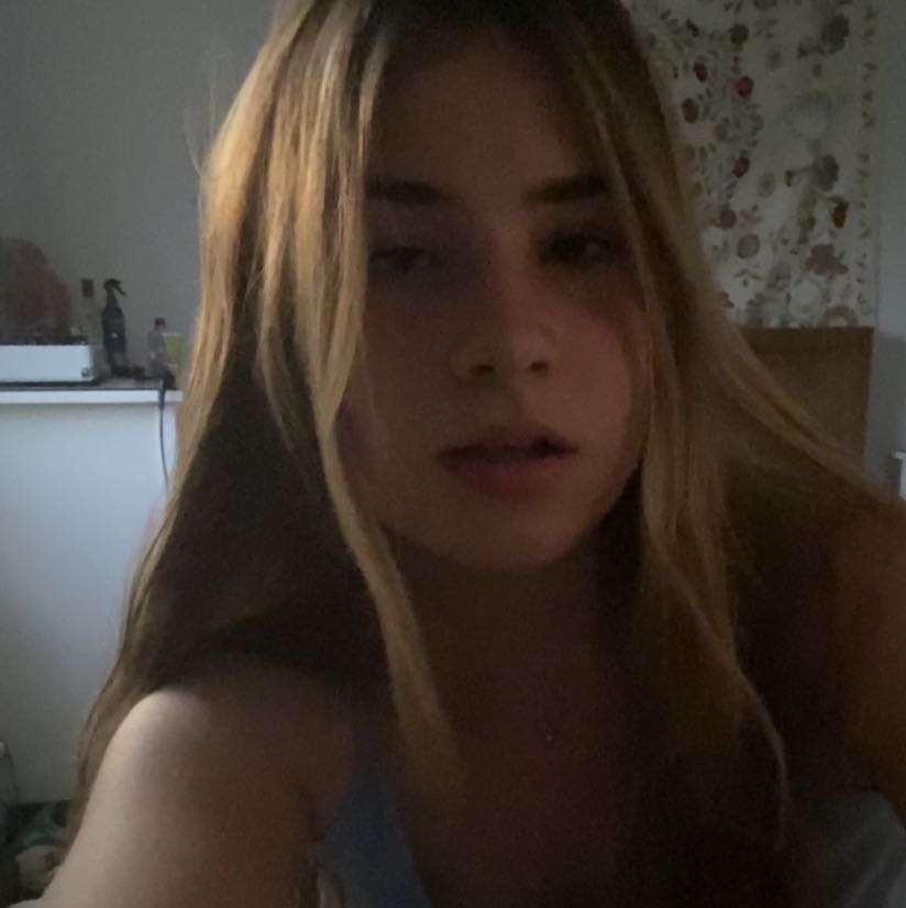 Isabelle Con