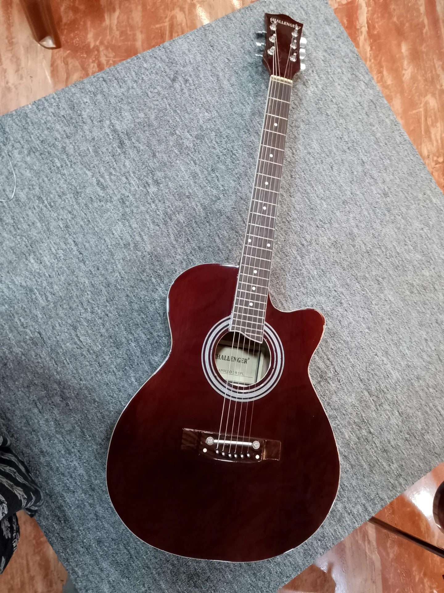 Challenger Acco. guitar