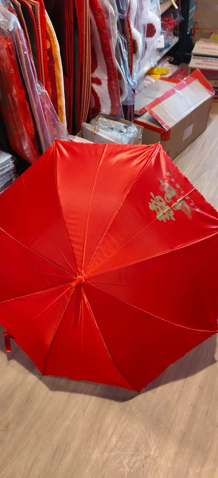 Payung Merah Angsa