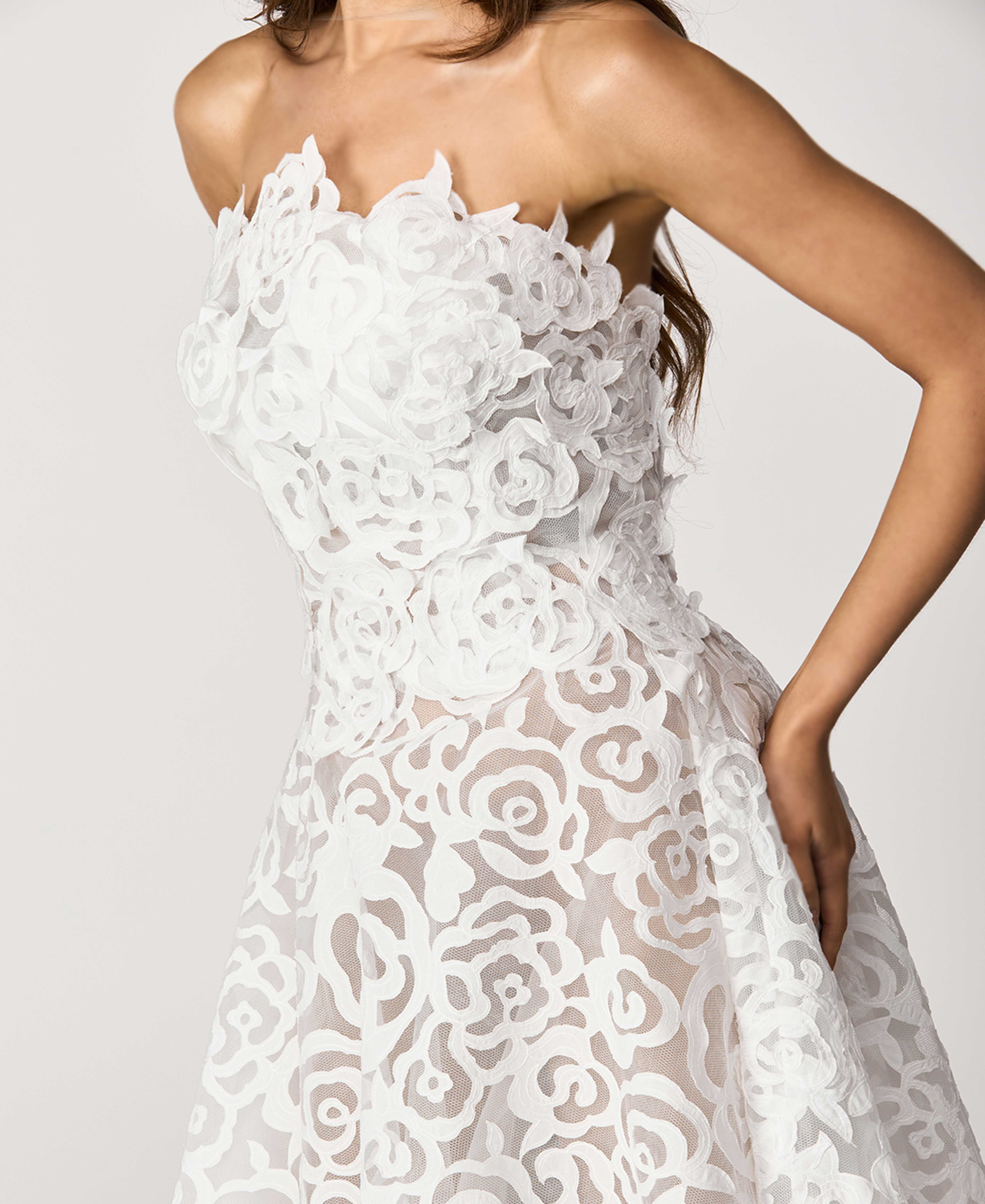 Rosella| Elegant Floral Lace Wedding Dress with Long Train 3