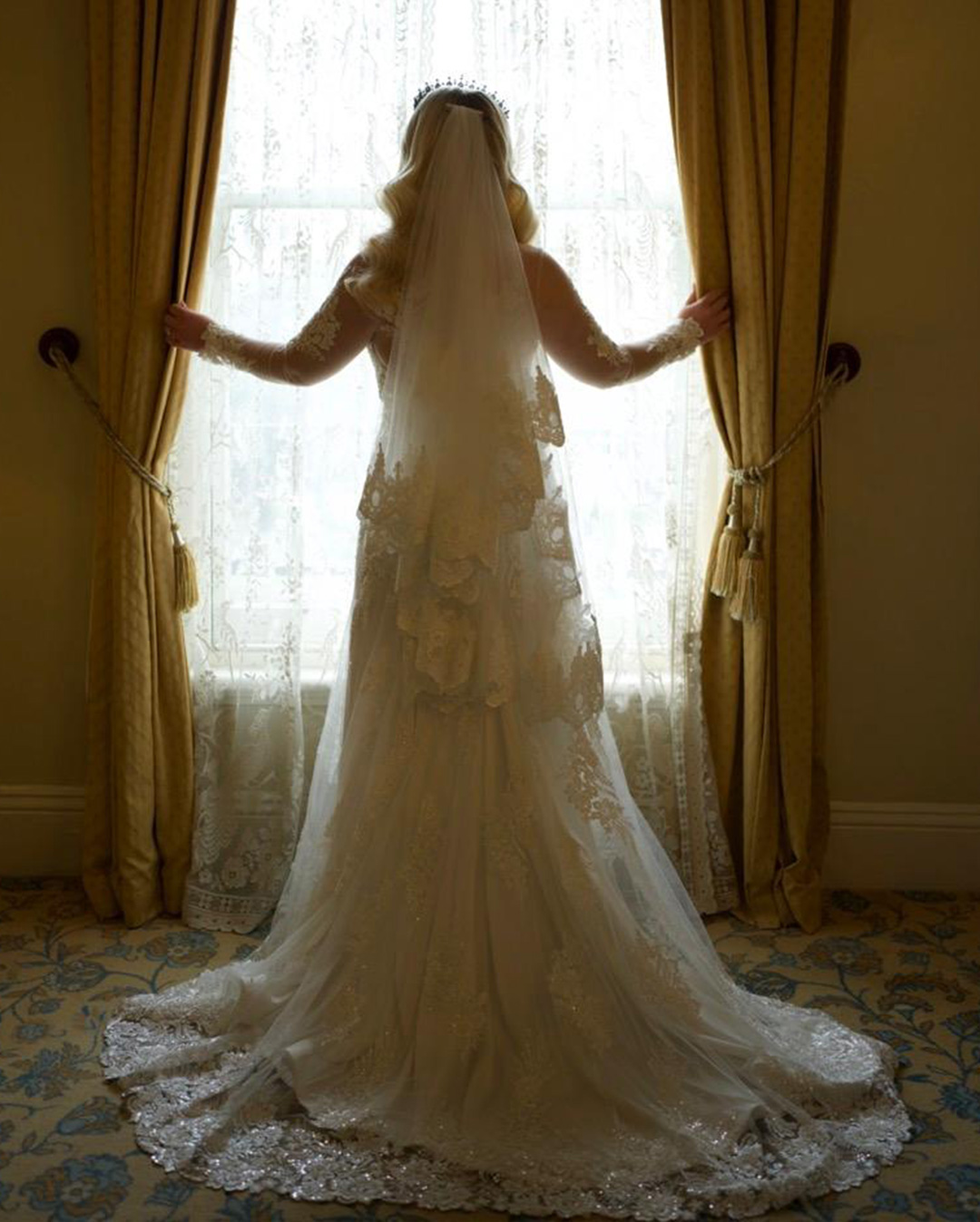 Real Bride Mahlia | Glowing in an Elegant Bridal Dress by Sani 3