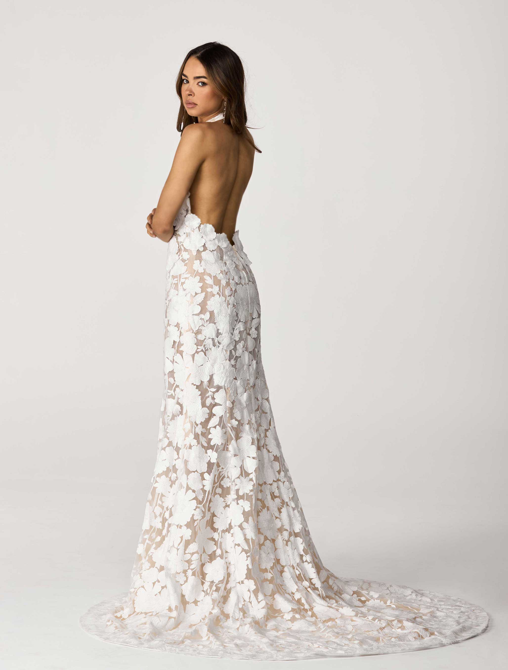 Brisa | Backless Lace Wedding Dress 2