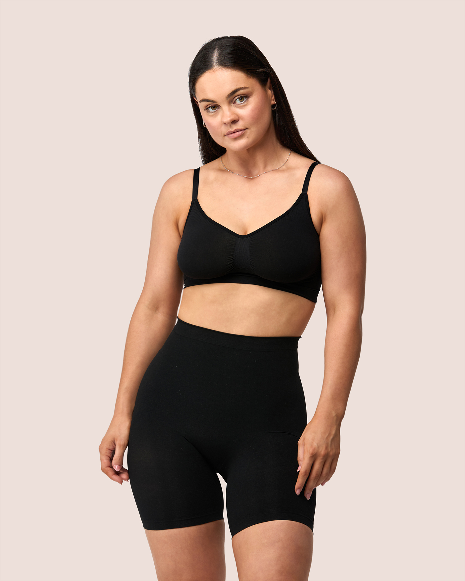 Seamless Mid-Thigh Shorts