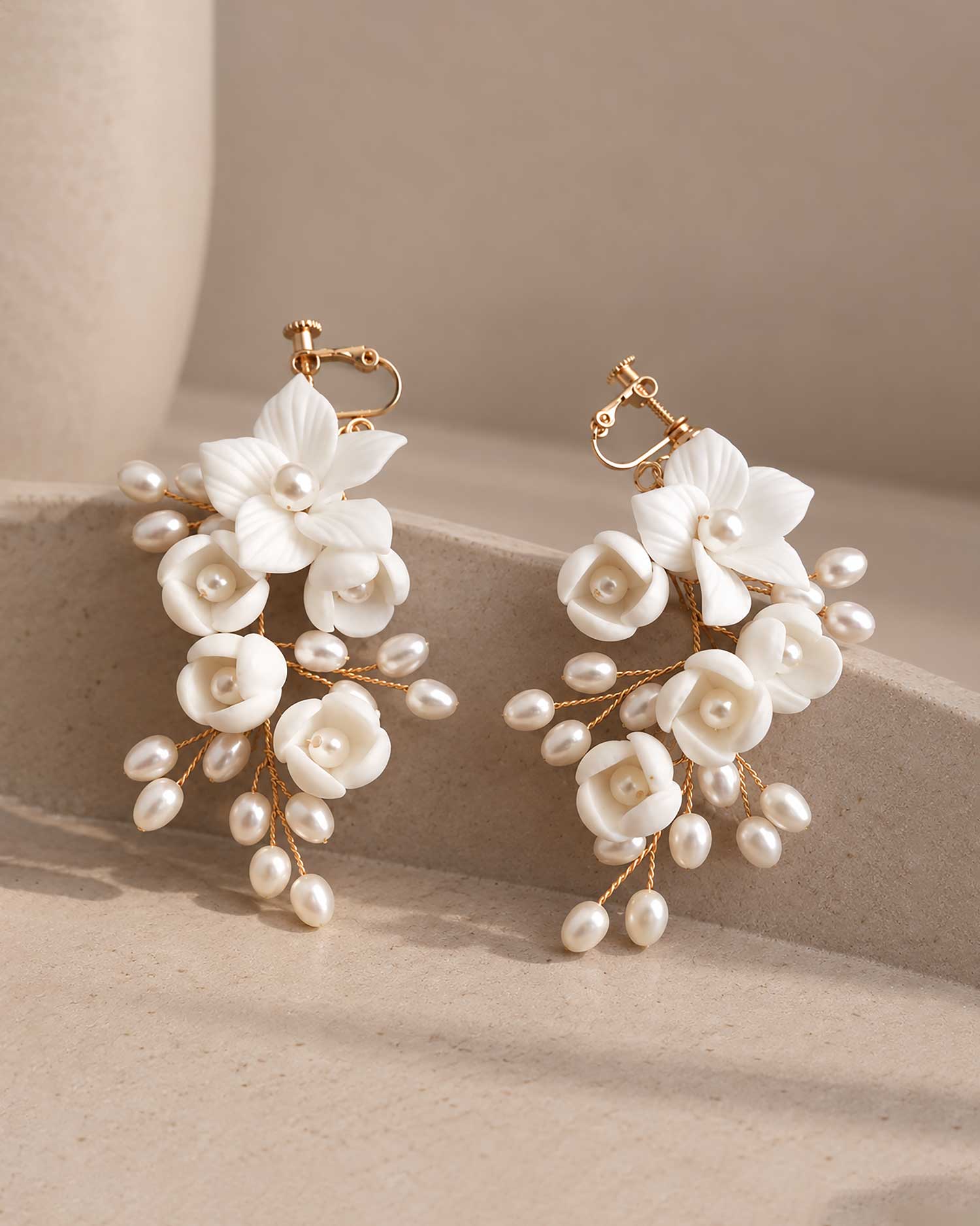 Alba – Ceramic Flower Pearl Earrings 2