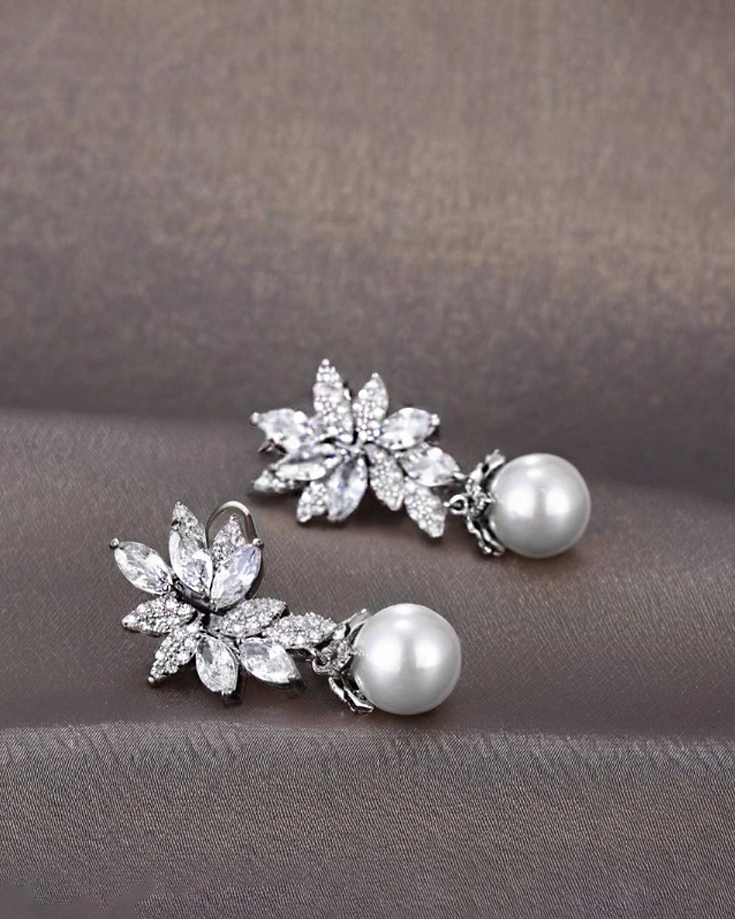 Ariel – Floral Pearl Stud Earrings 3