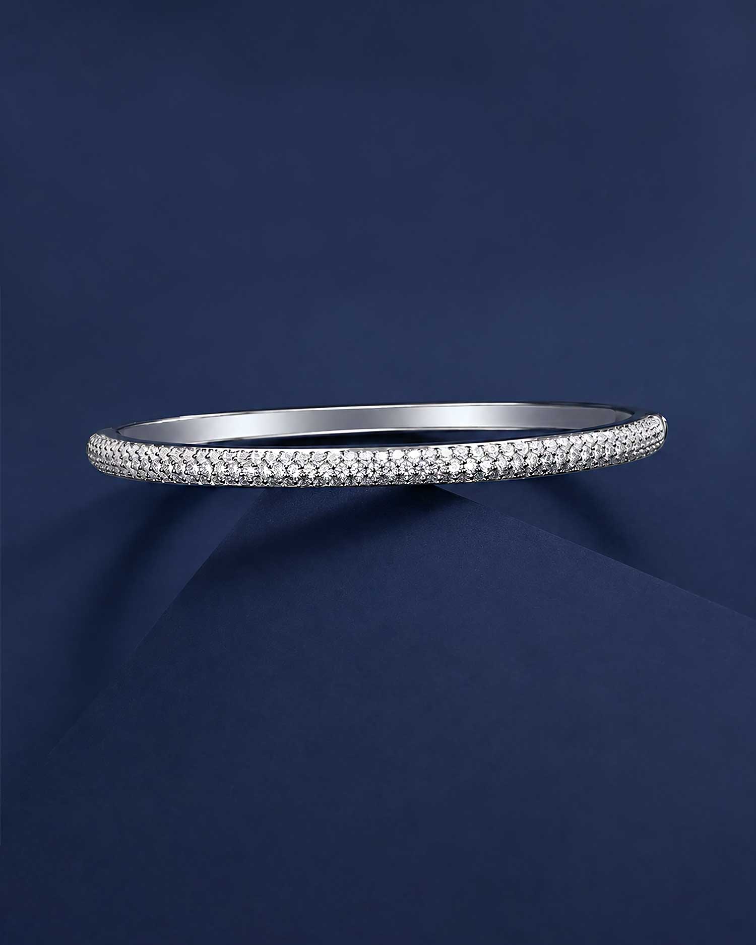 Callia – Moissanite Sterling Silver Bangle 3