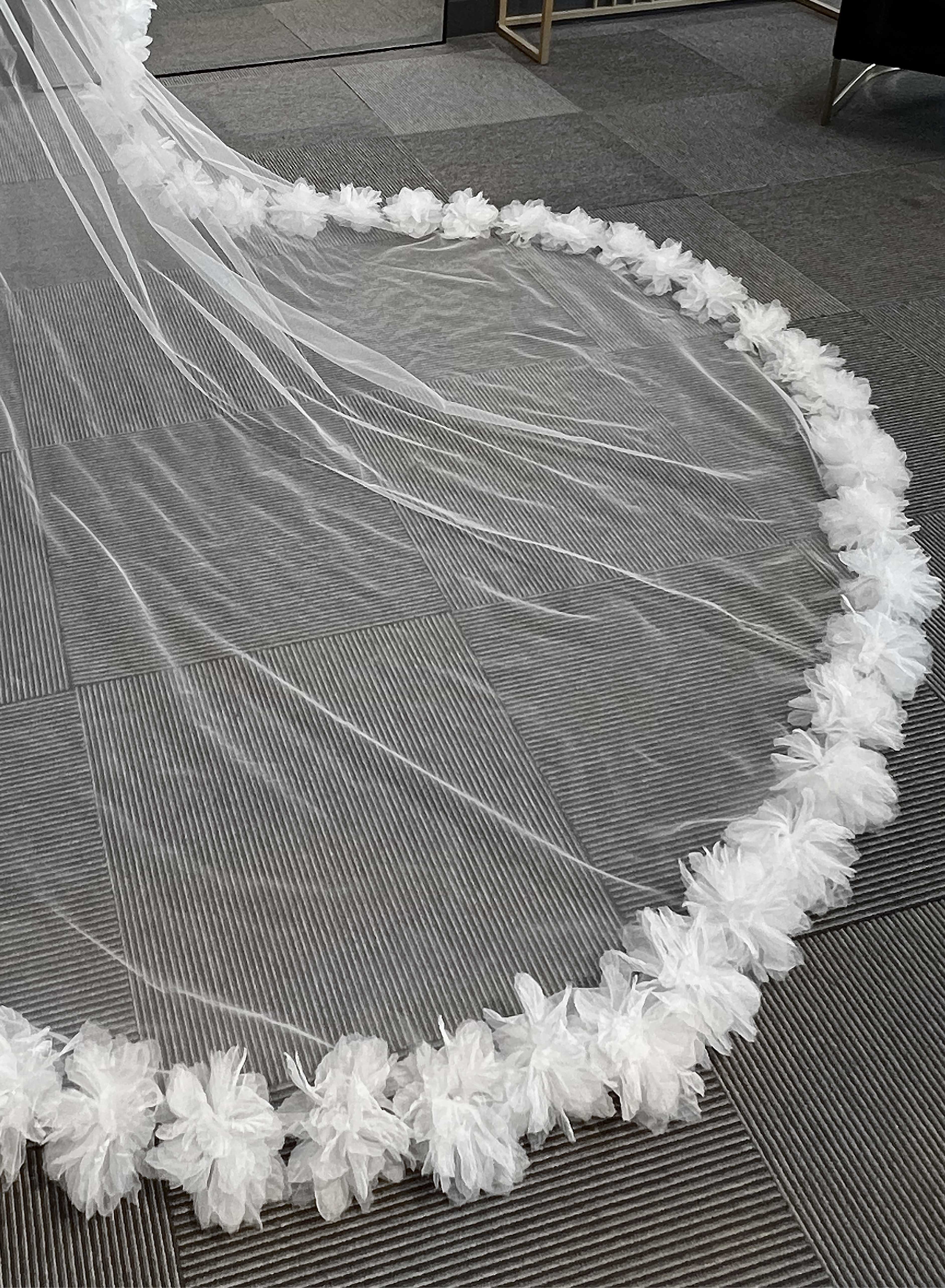 Fleuria – 3D Floral Mantilla Cathedral Veil 3