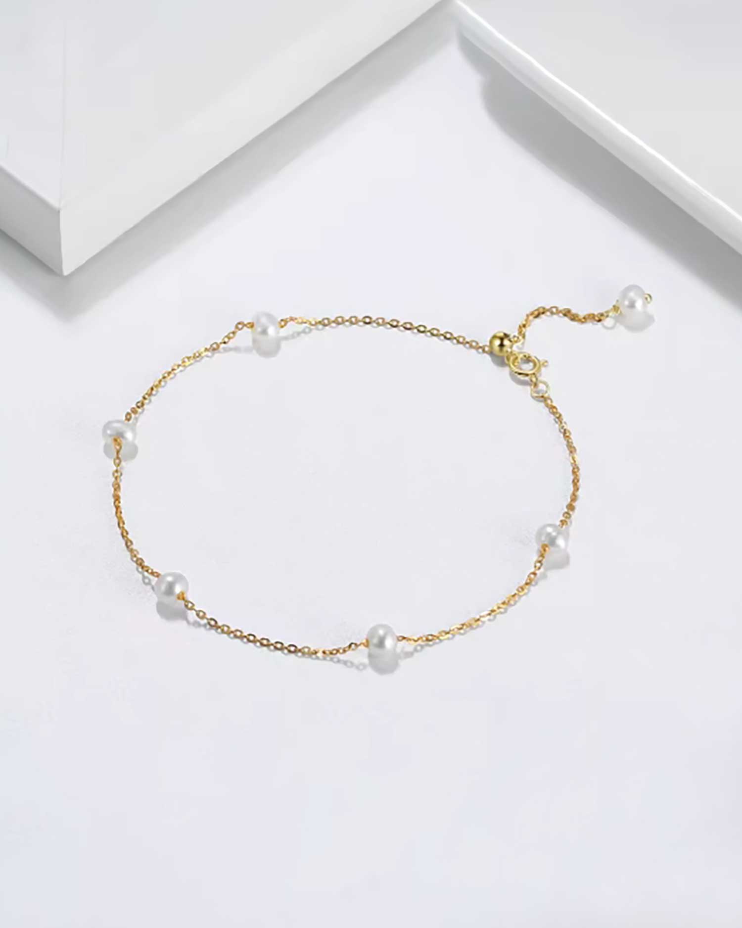 Lumi β Gold Pearl Chain Bracelet
