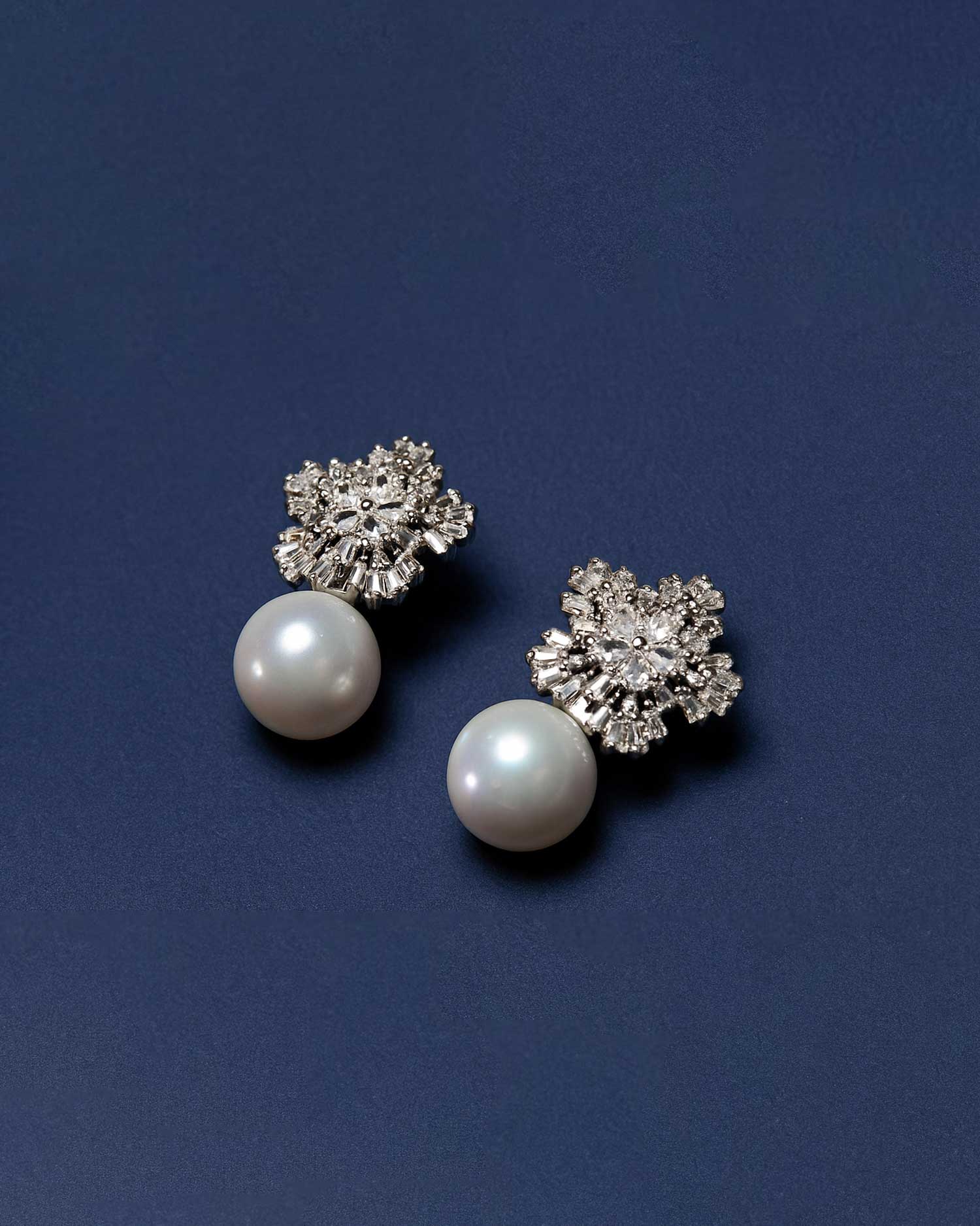 Perola β Pearl Drop Blossom Earrings