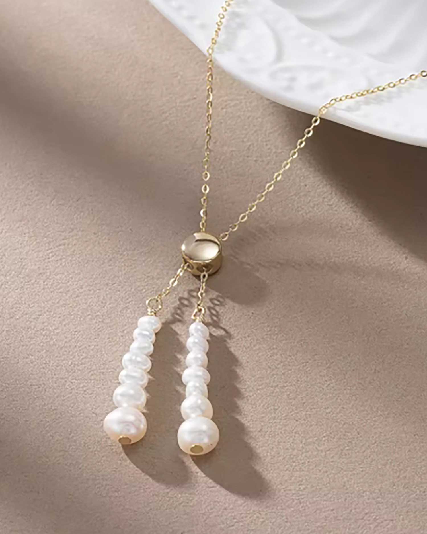Selene_Freshwater Pearl Lariat Necklace