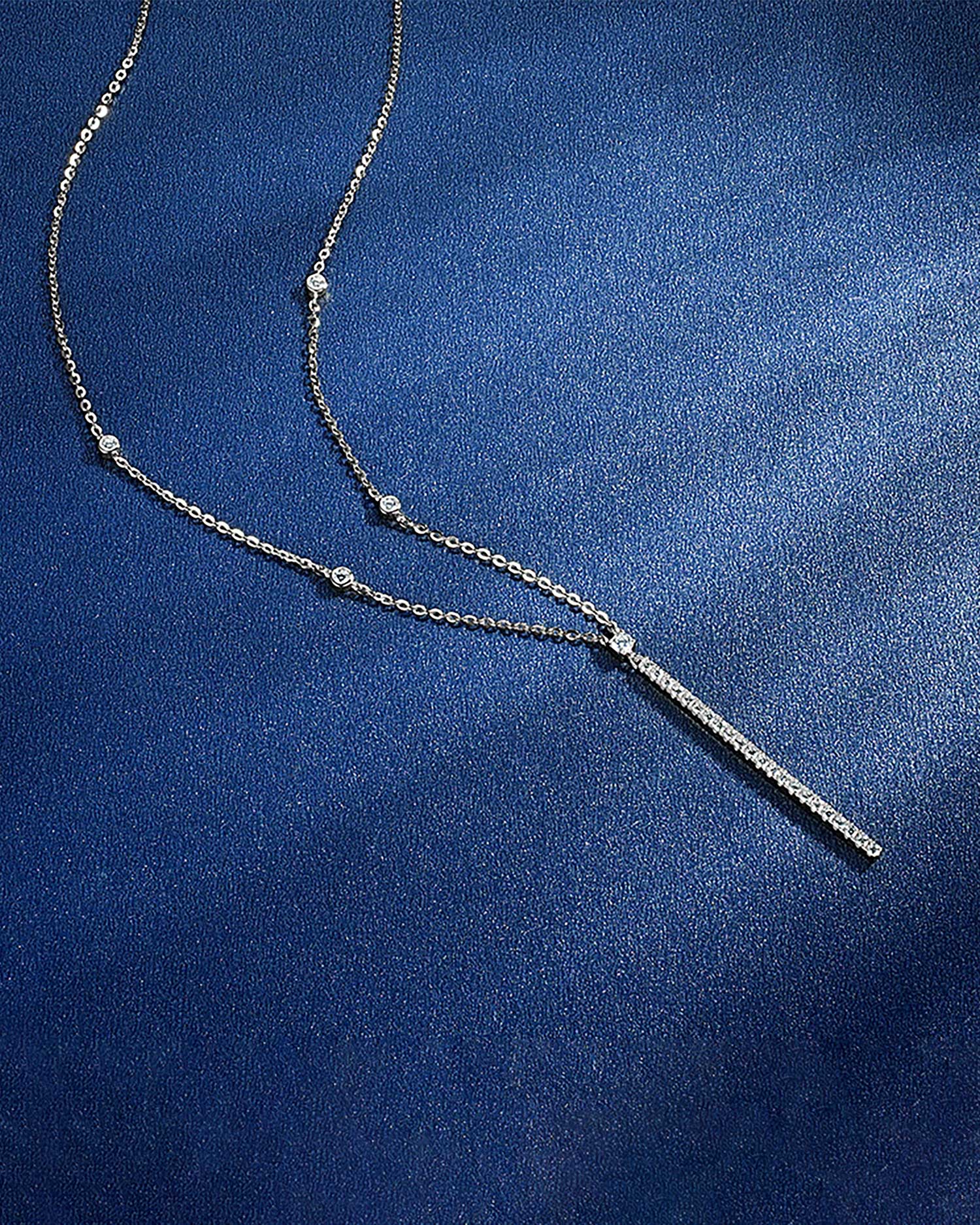 Sylara – Moissanite Bar Pendant Necklace 2