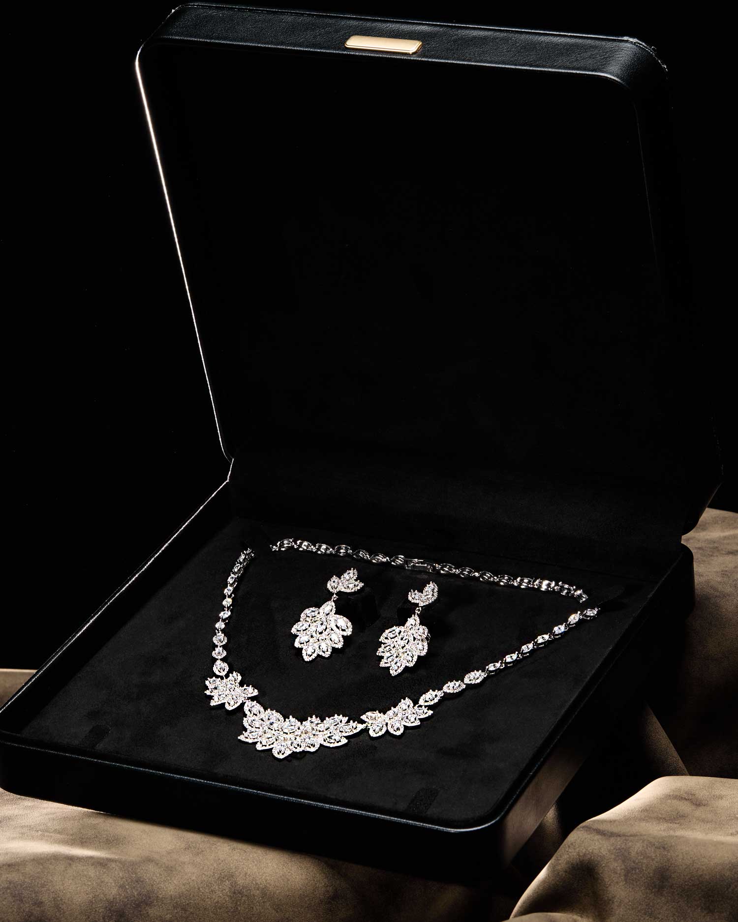 Sylvenn – Floral Leaf Zircon Bridal Set 3