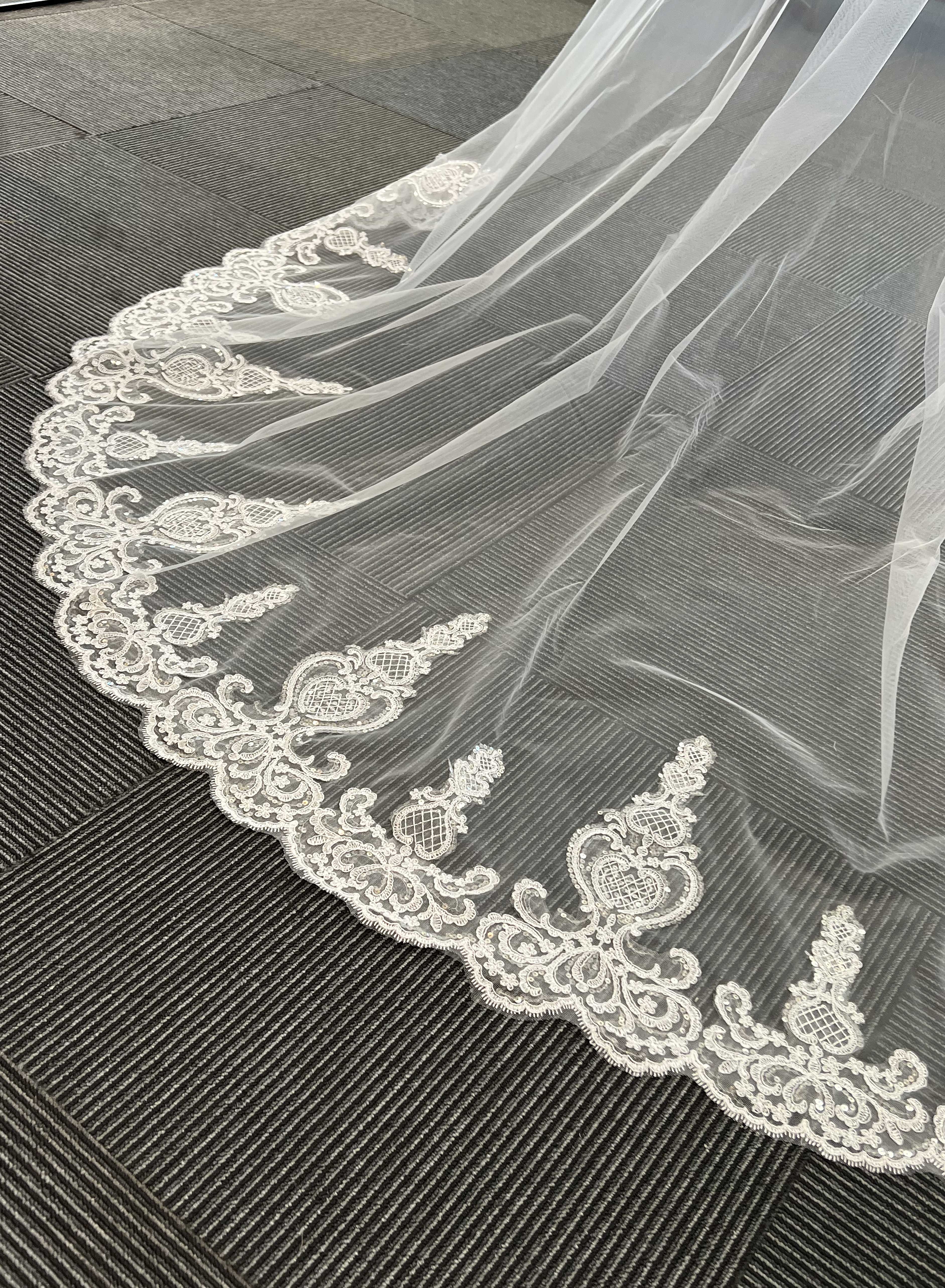 Dior – Lace Edge Cathedral Veil 2
