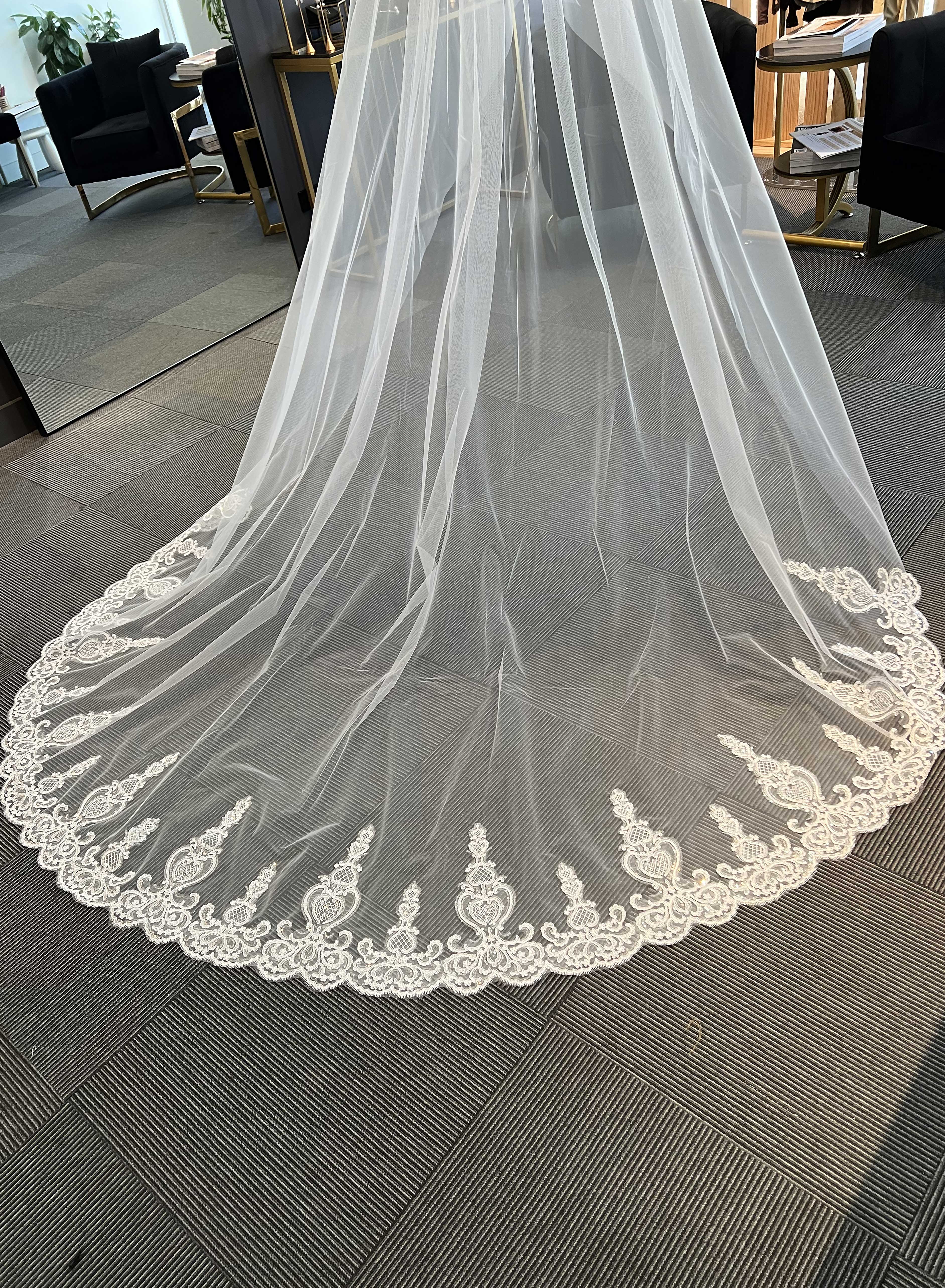 Dior – Lace Edge Cathedral Veil 3