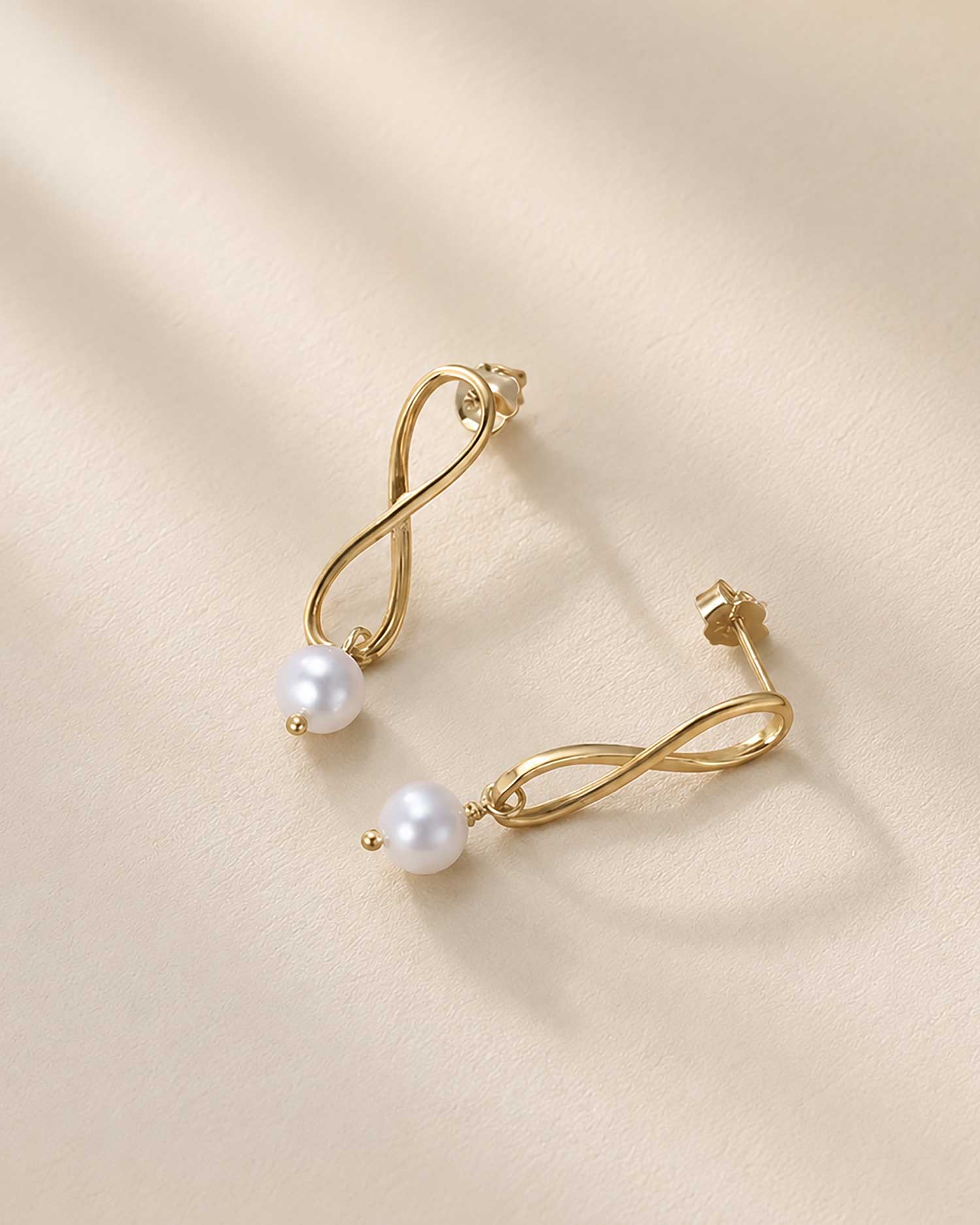 Evia – Freshwater Pearl Drop Earrings 2