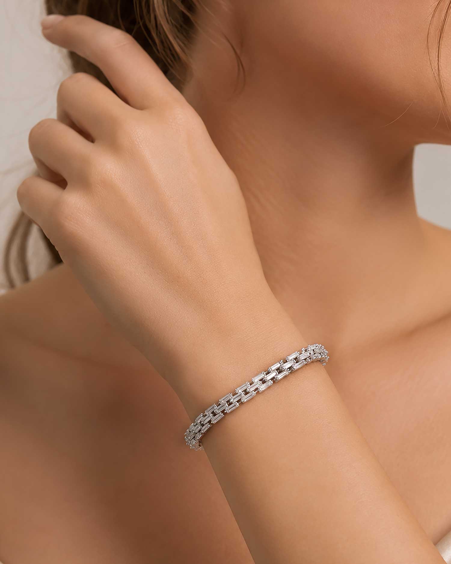 Vaela βSilver Baguette Tennis Bracelet