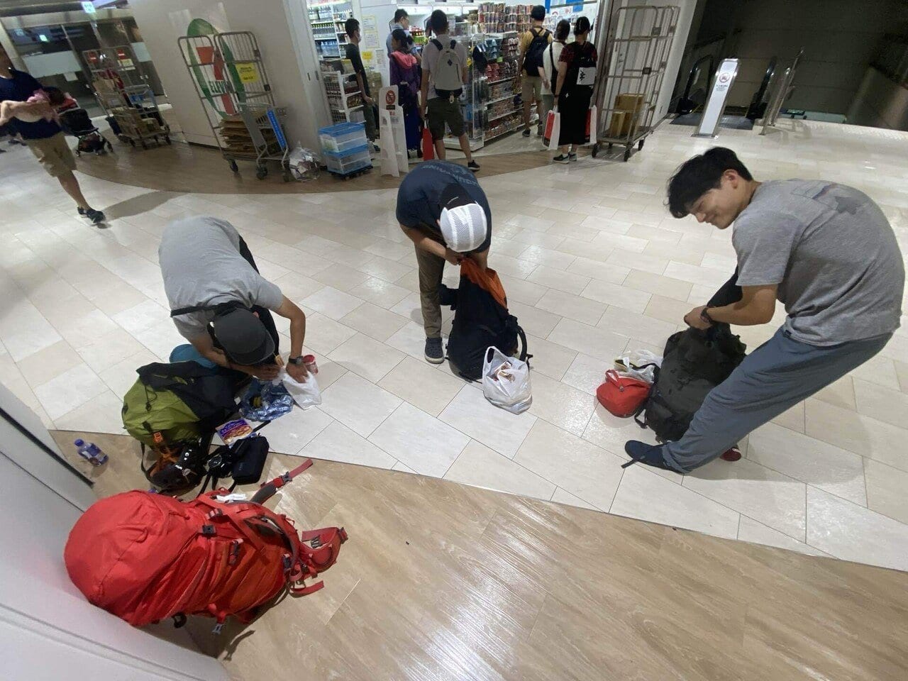 金は無くとも時間と体力はある面々