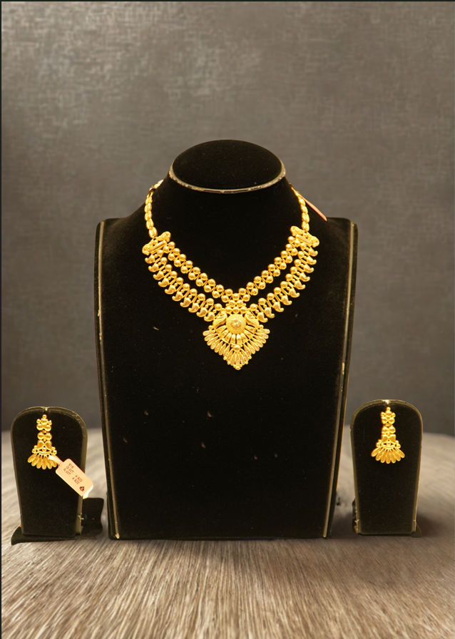 Gold Necklace Set