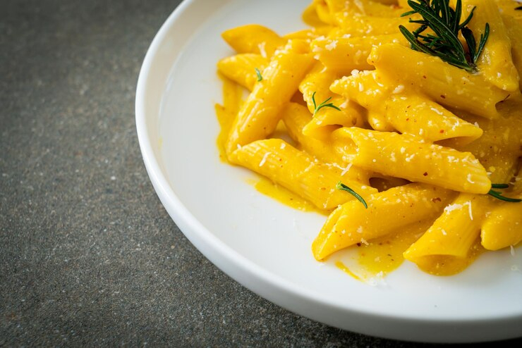 Pennette con pomodorini gialli