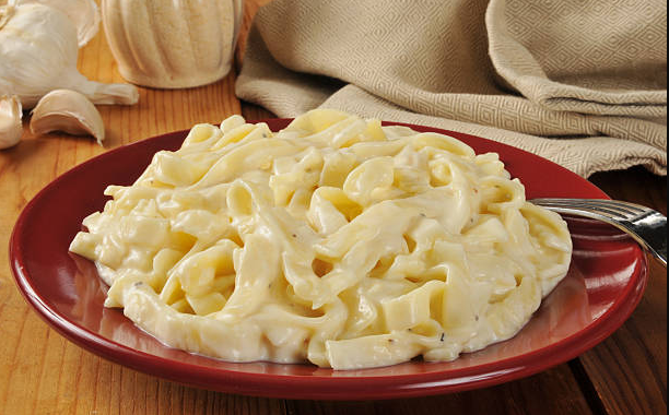  Fettuccina Alfredo
