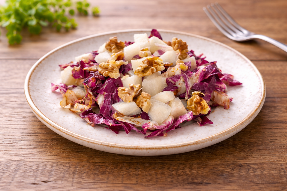 Insalata di radicchio, noci e pere