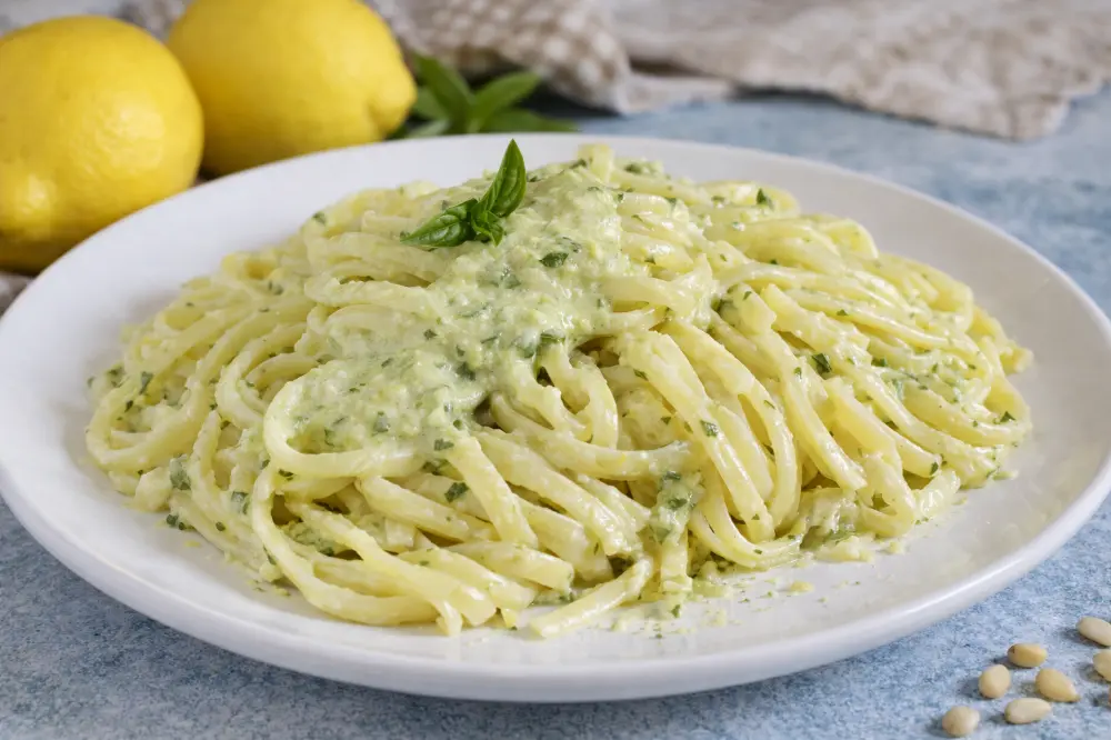 Fettuccine al pesto di limone