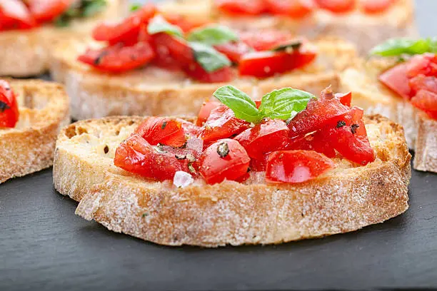 Bruschetta con pomodorini