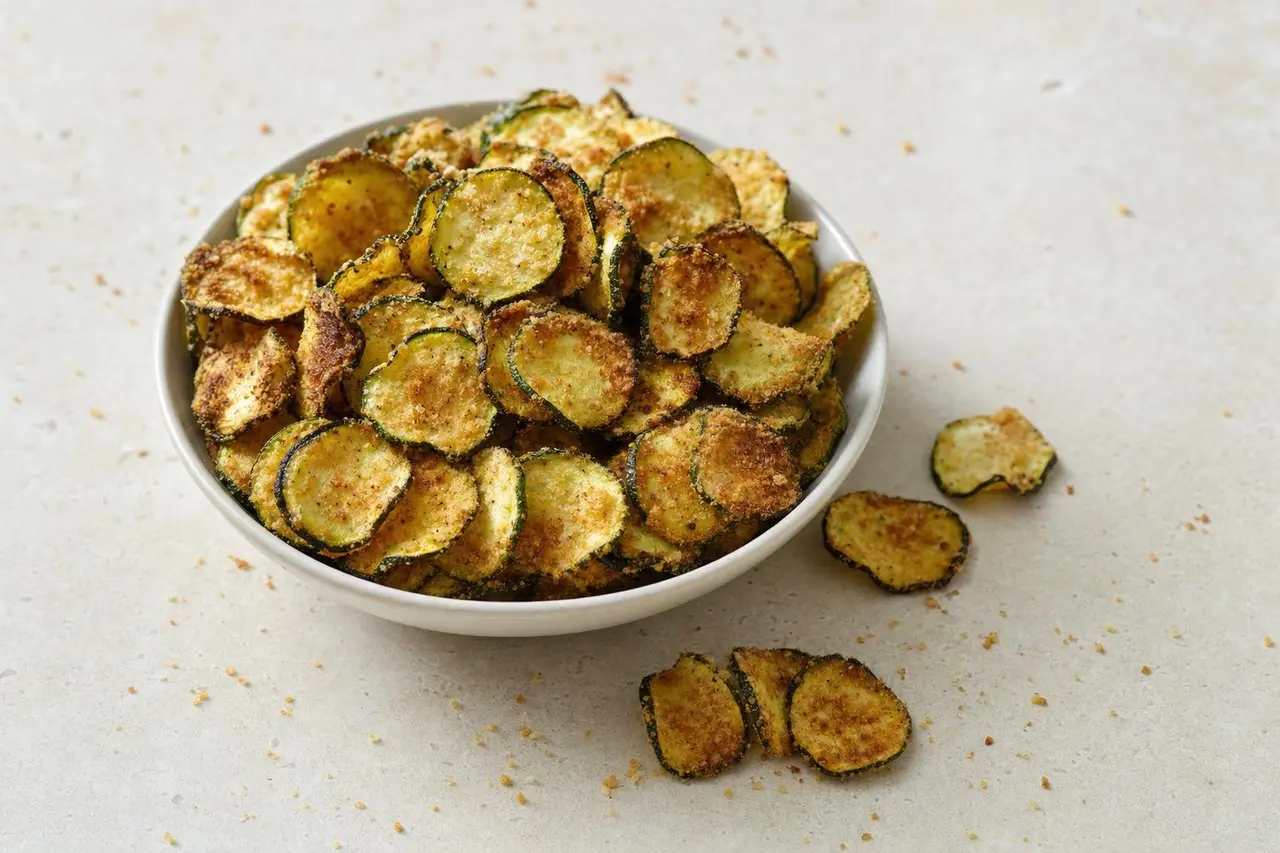 Chips di zucchine al forno