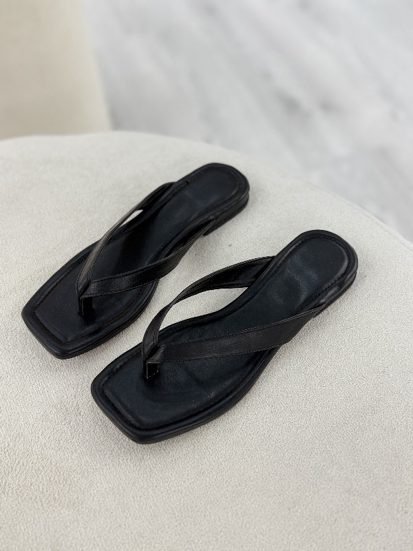 Varenna negro (ecocuero) 3