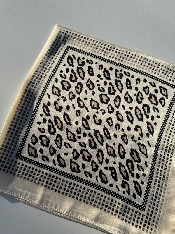 Pañuelo 70x70 #2