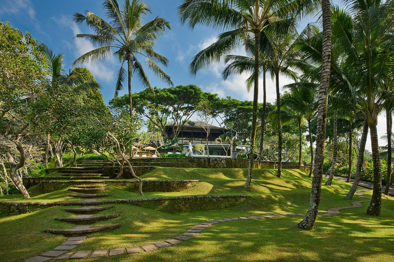 COMOShambhala%20Estate%20-%20The%20Estate%20-%20%20Amphitheatre.jpg