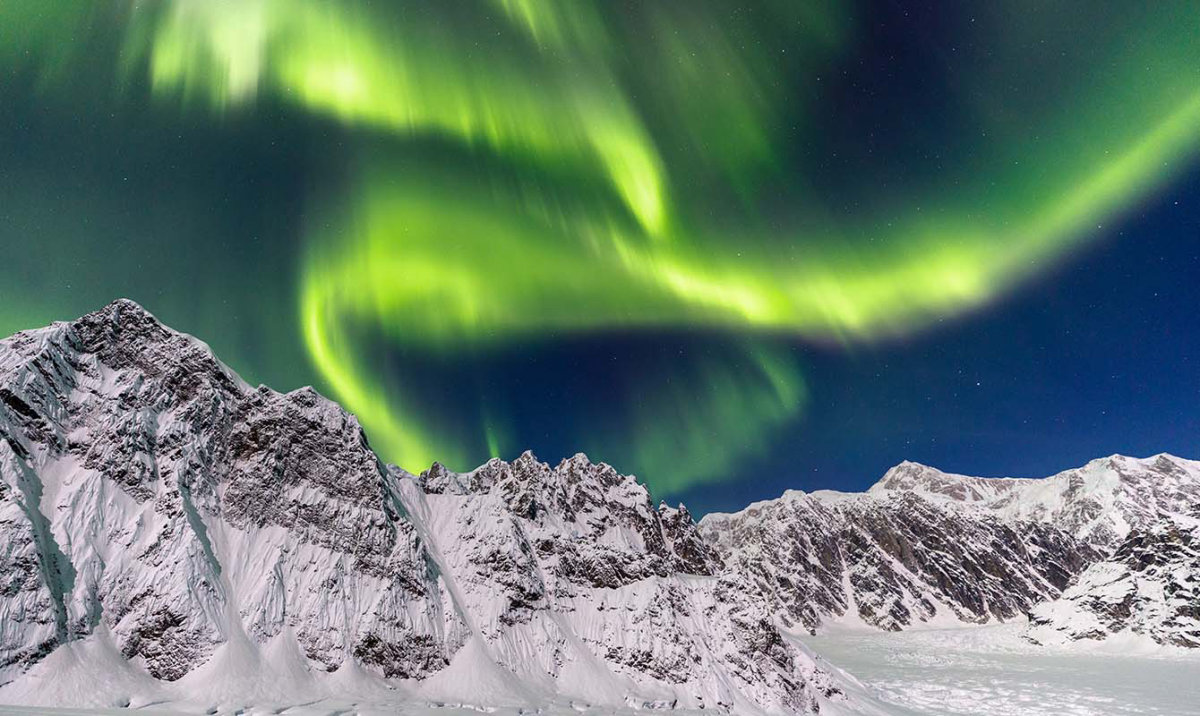 Sheldon-Chalet-home-slider-Aurora.jpg