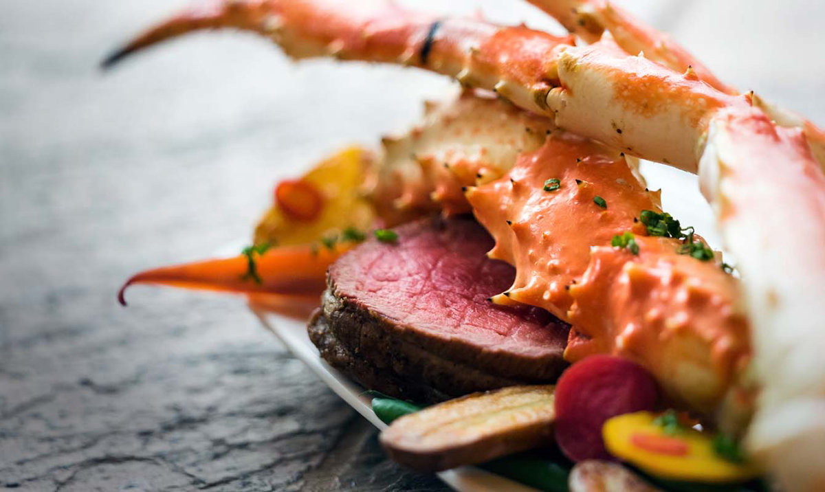 Sheldon-Chalet-home-slider-food.jpg