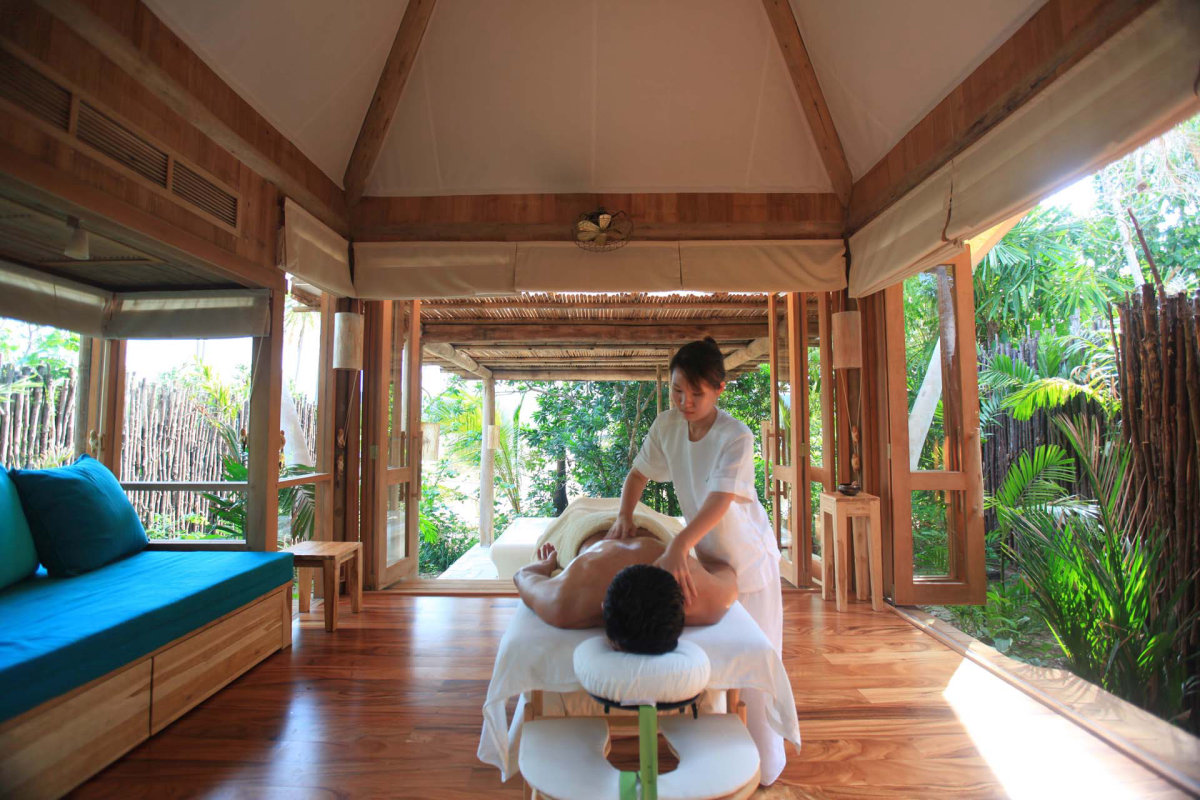 kiriMassage-at-Six-Senses-Spa.jpg