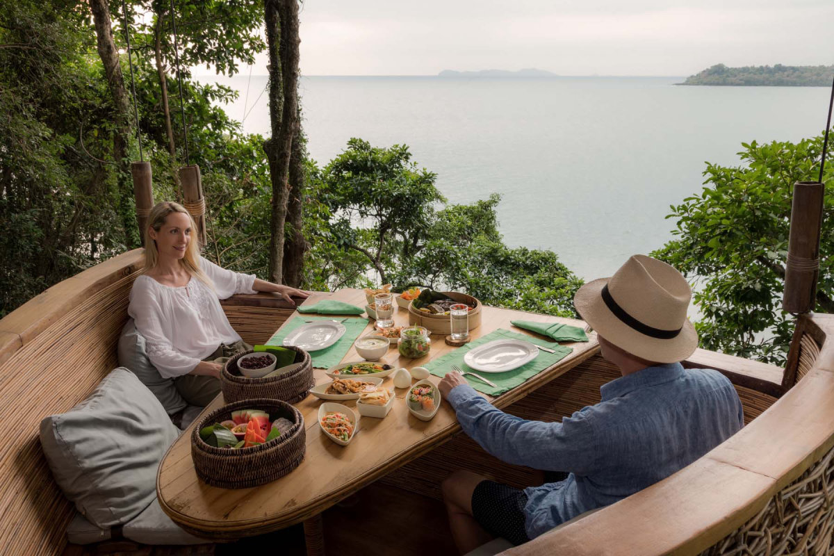 kirikiri11830_Soneva-Kiri-Soneva-Kiri-Treepod-Dining.jpg