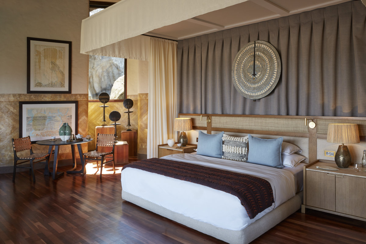 Singita-Malilangwe-House-Master-bedroom.jpg