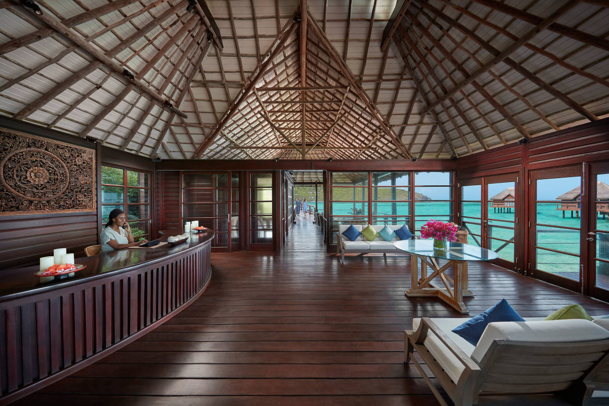 canouan-luxury-spa-reception.jpg