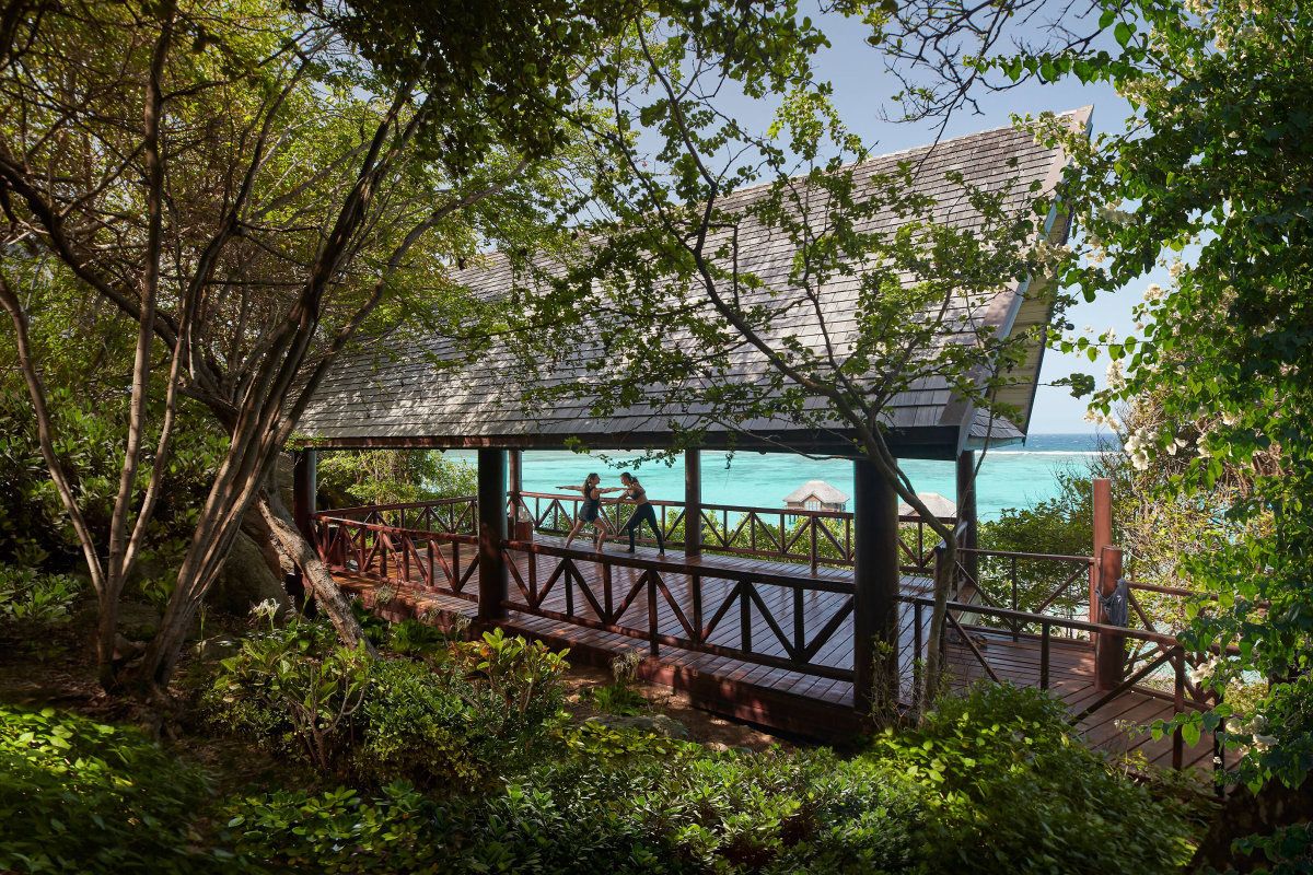 canouan-luxury-spa-yoga-pavilion-01.jpg