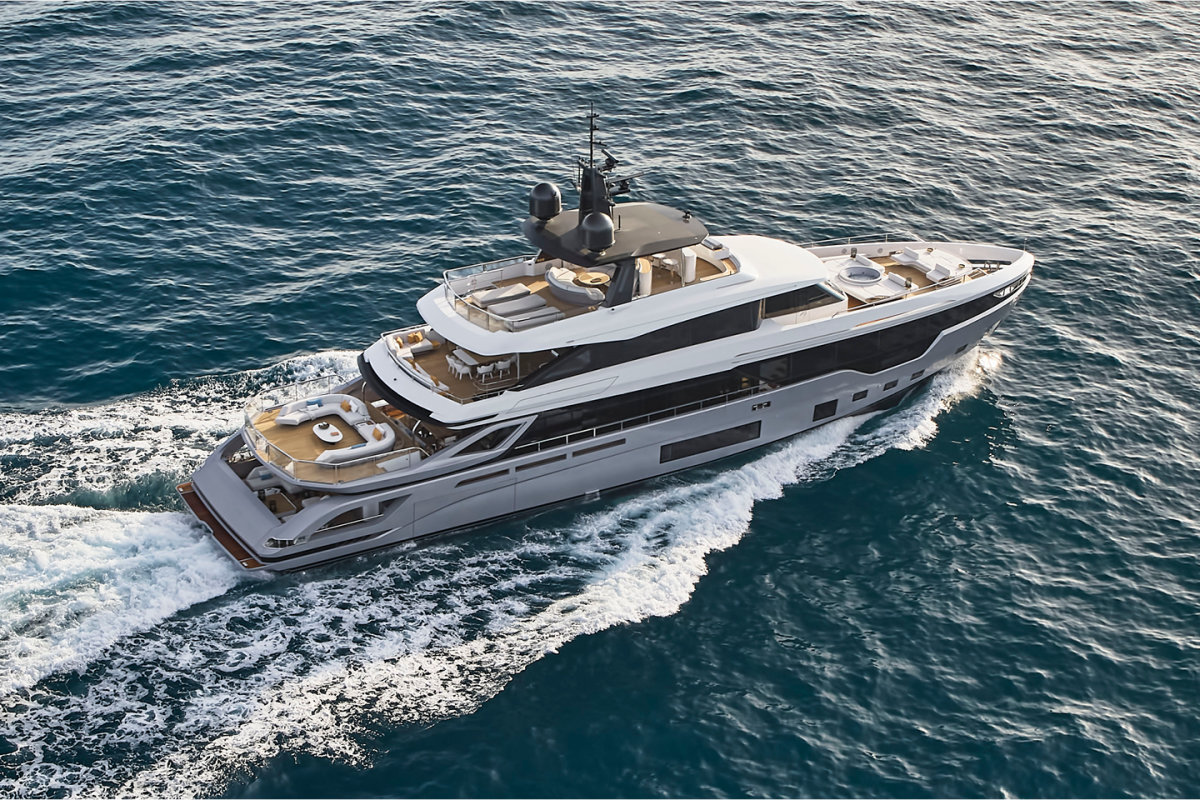 azimut123_20210528132204_trideck_gallery_web11.jpg