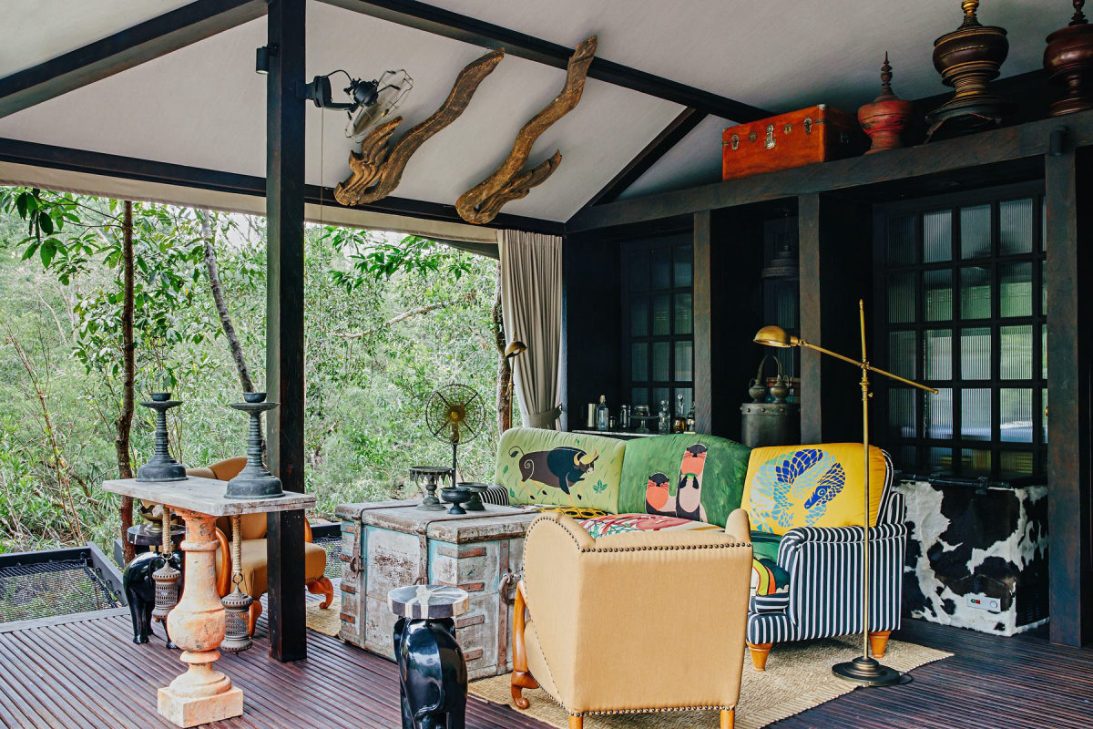 smwshintamaniwildwild-tent8king-jayavarman-elisehassey20190029.jpg
