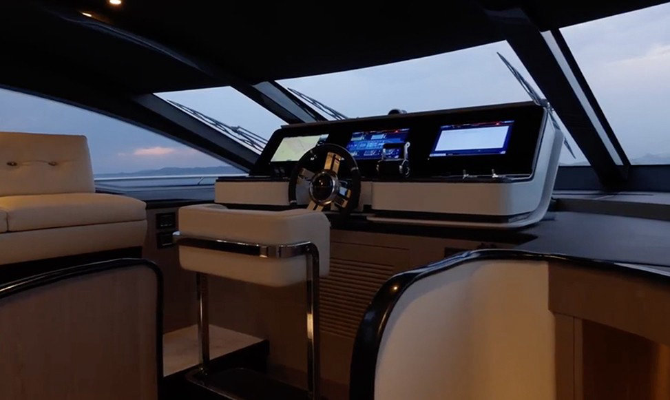 grande-27-yacht-stands-as-testament-that-big-things-come-in-small-packages_3.jpg