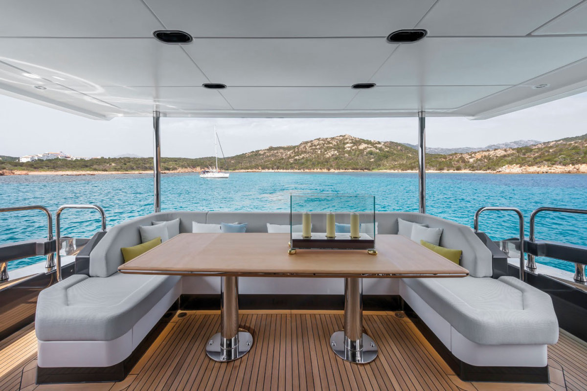 grande-27-yacht-stands-as-testament-that-big-things-come-in-small-packages_6.jpg