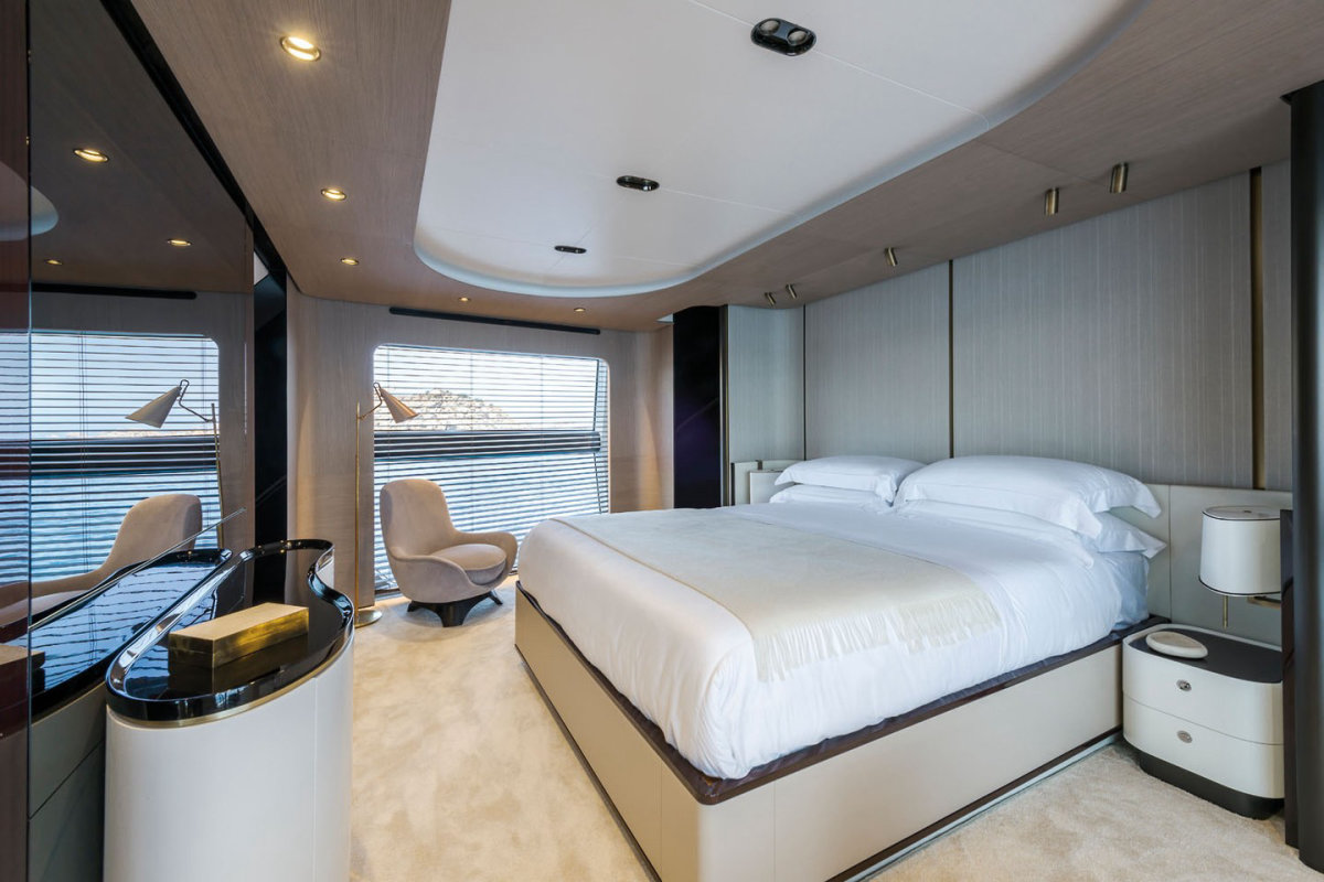 grande-27-yacht-stands-as-testament-that-big-things-come-in-small-packages_11.jpg