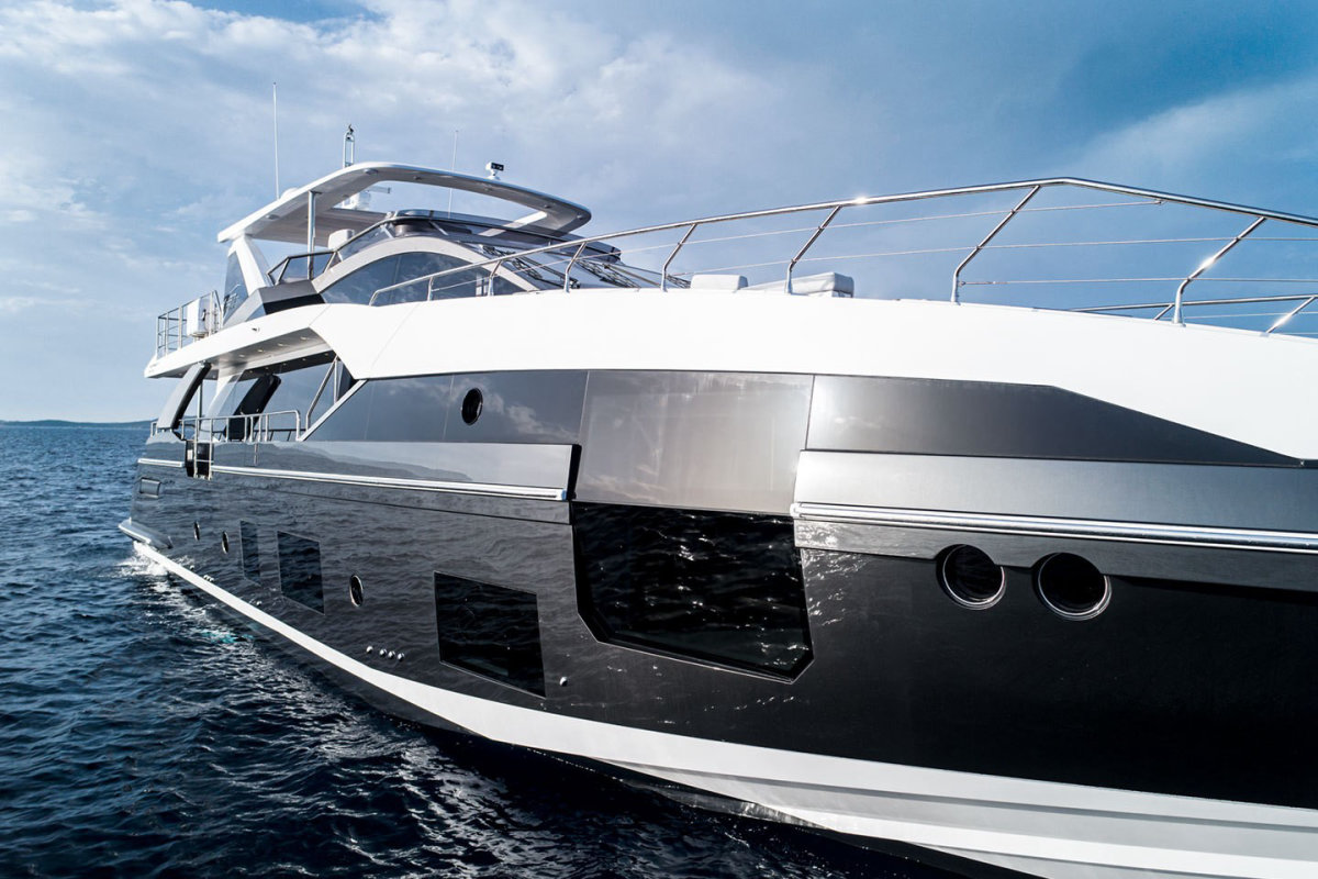 grande-27-yacht-stands-as-testament-that-big-things-come-in-small-packages_23.jpg