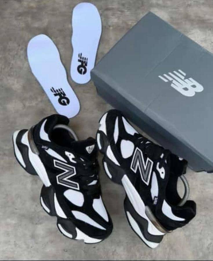 Image of New Balance 9060 (Colorway: Black/White)