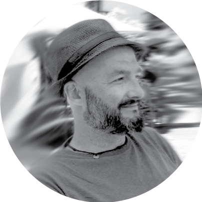 Sebastián Bellido con sombrero