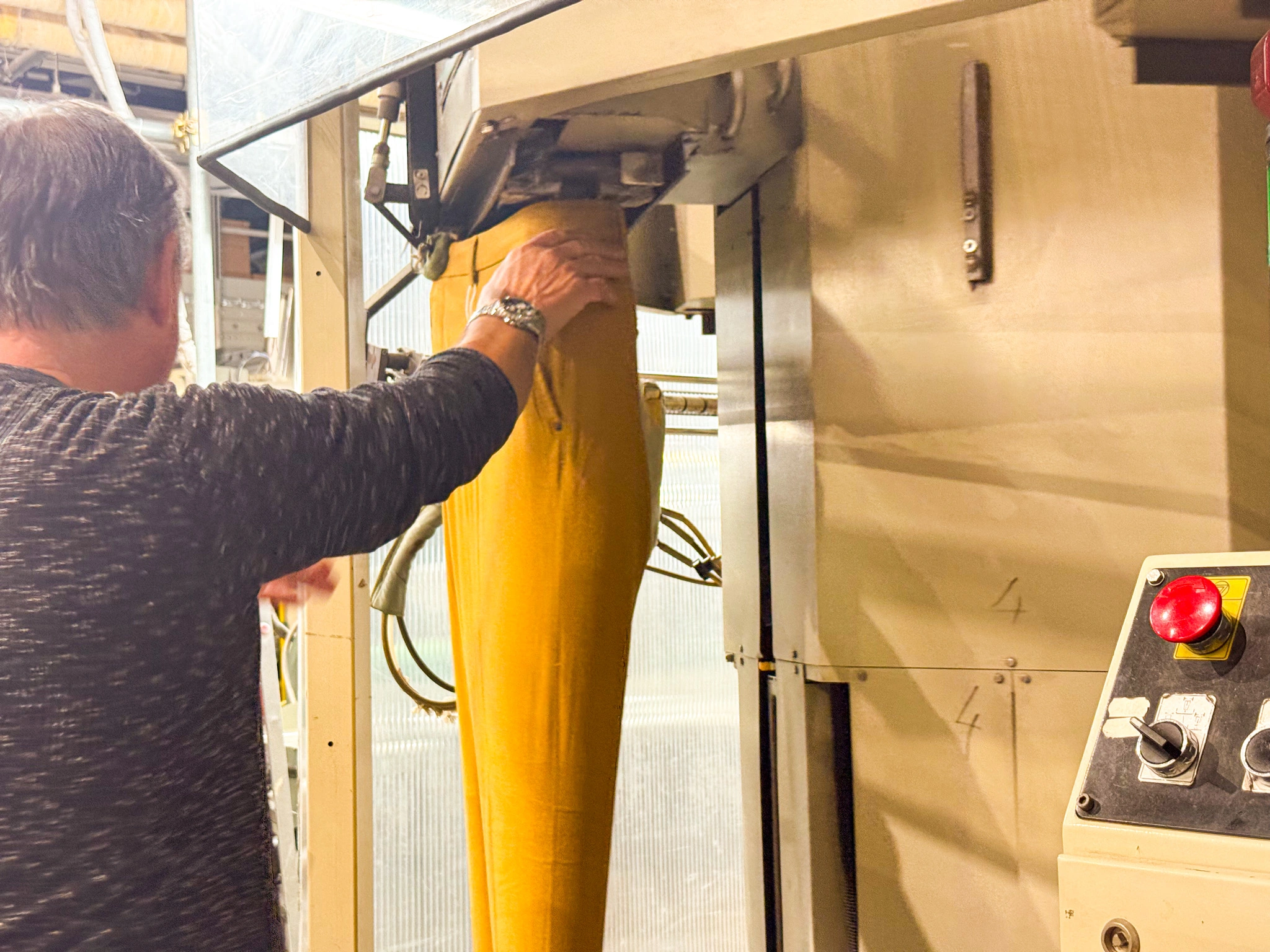 Processo per stiro pantalone