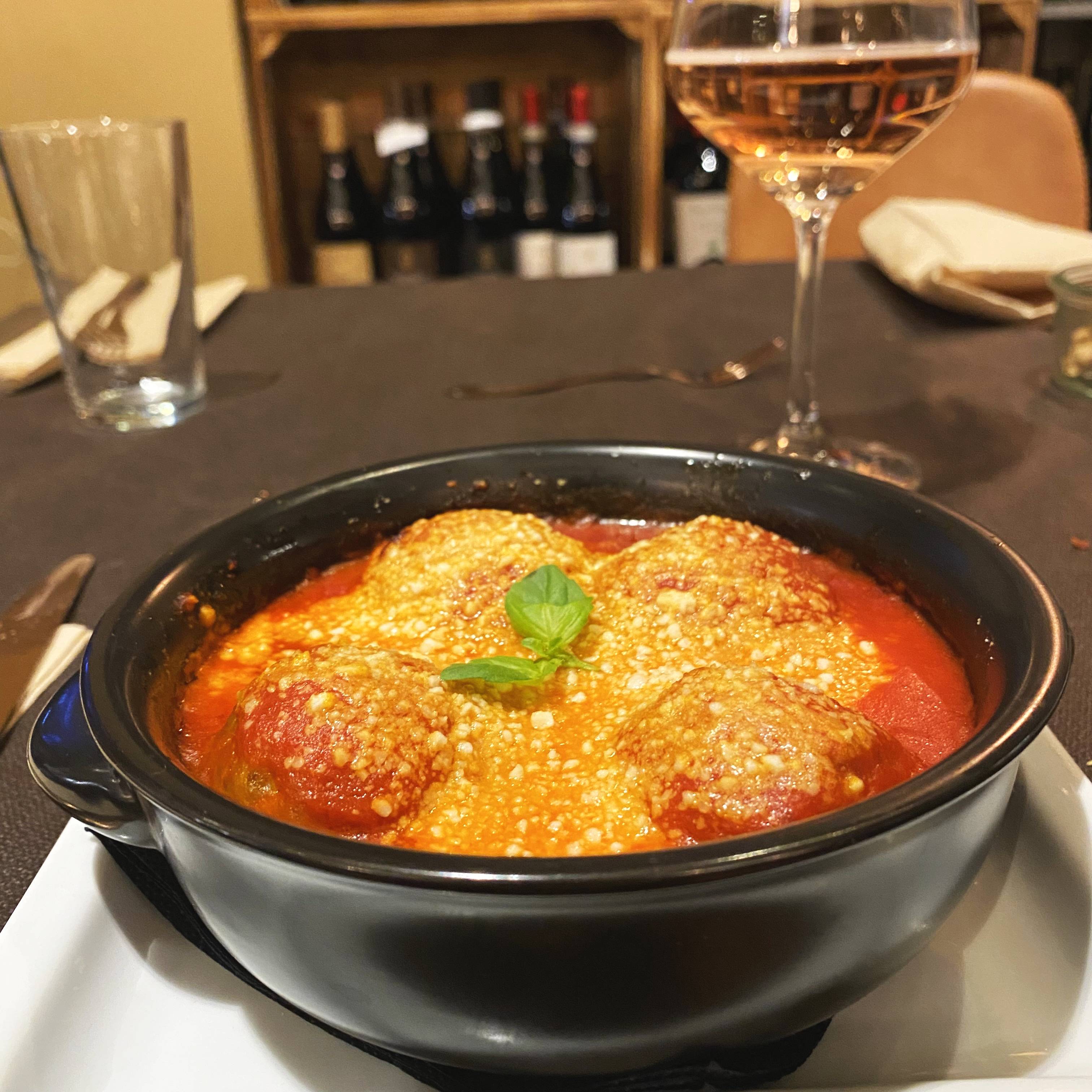 Polpette di fassona al sugo e Pecorino DOP