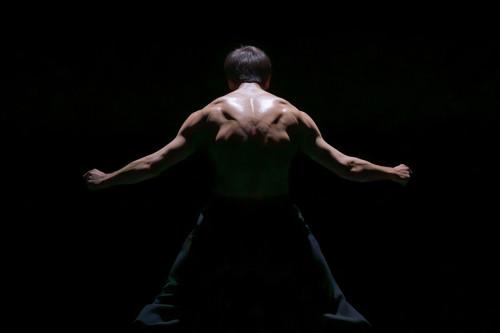 Dark Matter – Dancers from Ballet Basel